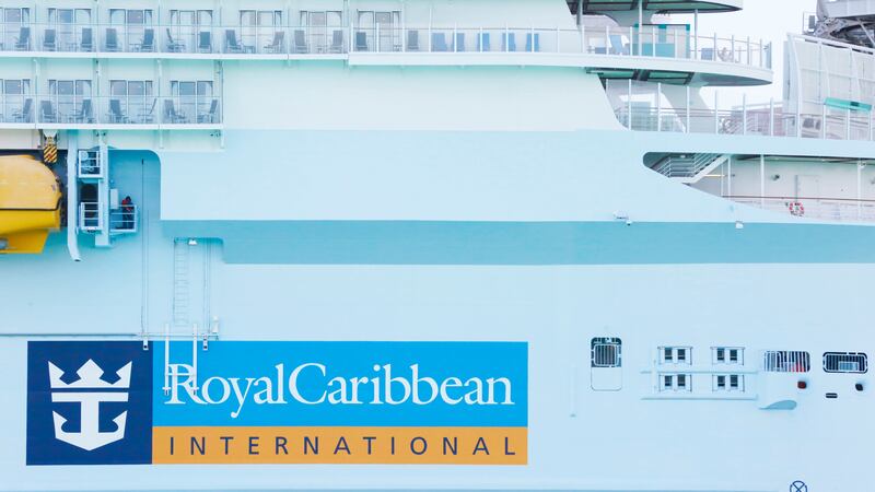 Un crucero de Royal Caribbean International atracado en Port Miami, el 14 de marzo de 2020, en...